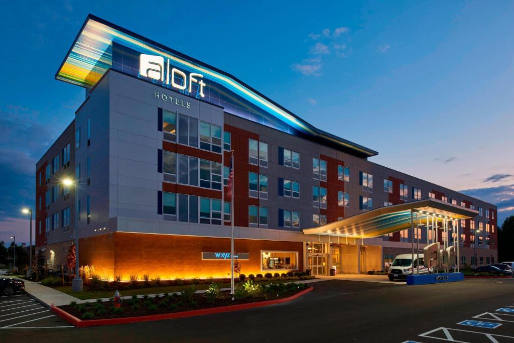 Aloft Cleveland Airport (North Olmsted)