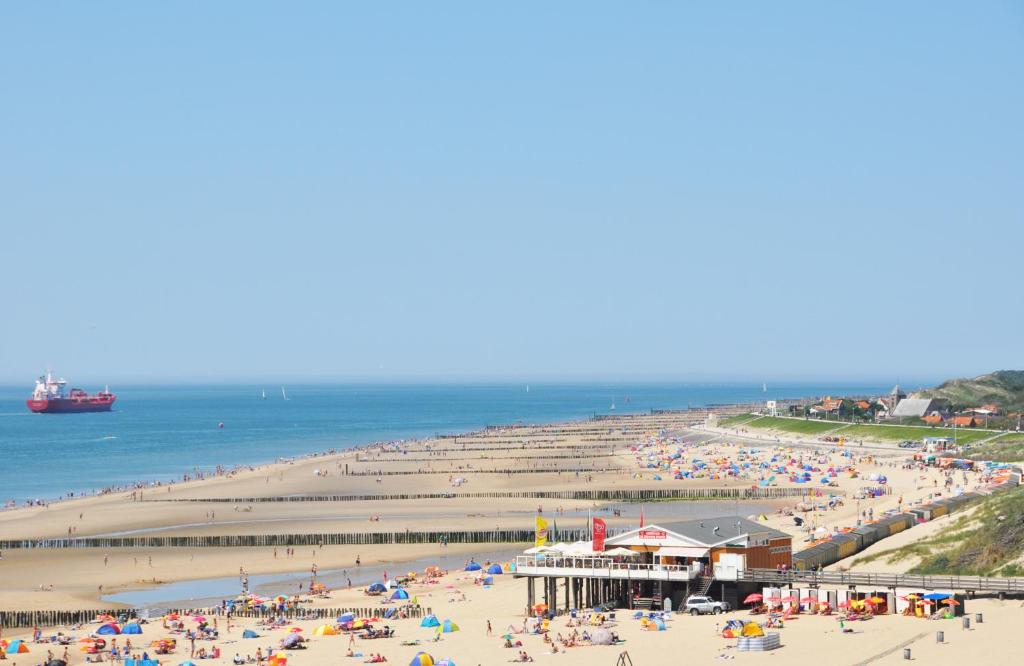 Beach Hotel I Kloeg Collection (Zoutelande)
