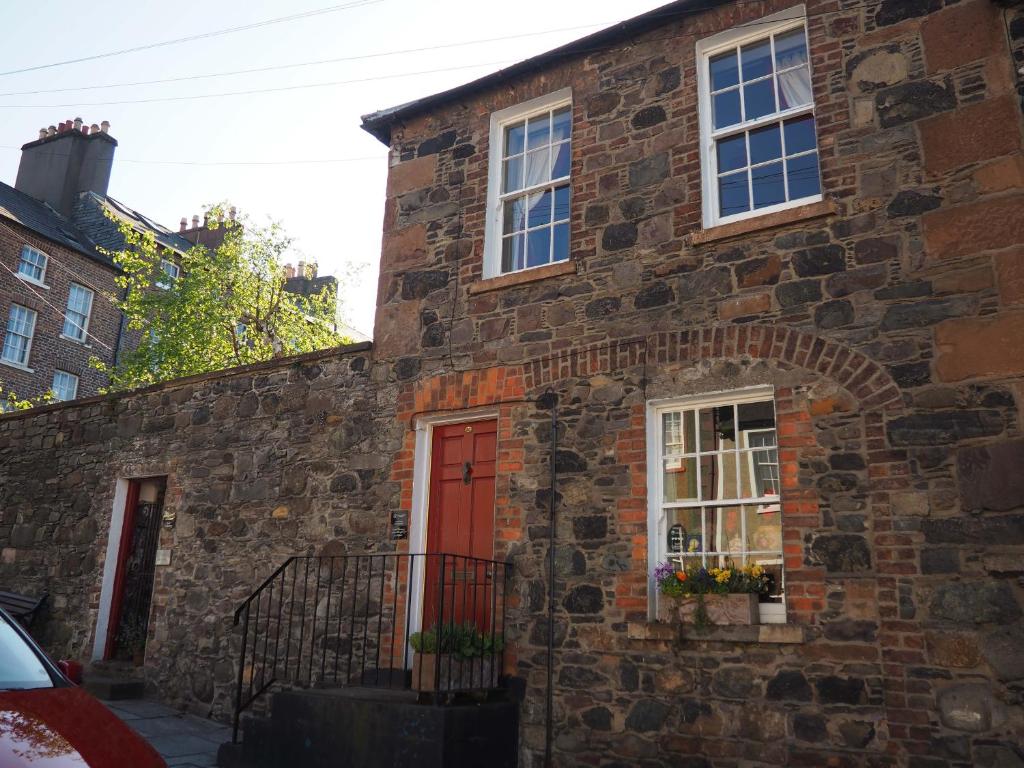 No.33 Coach House (Hillsborough)