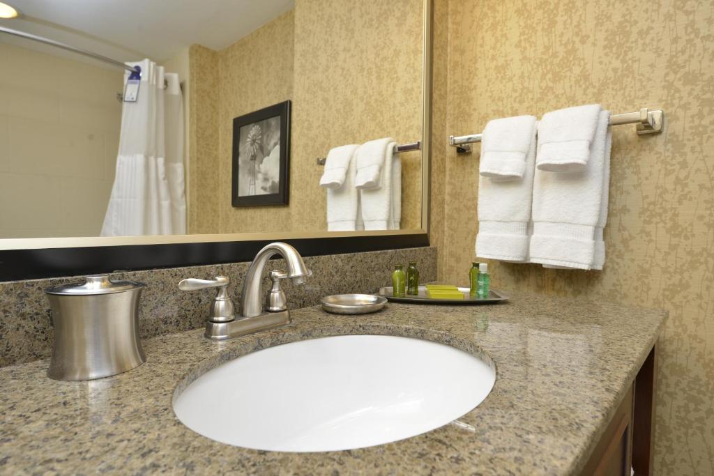 Best Western Premier Waterfront Hotel & Convention Center (Oshkosh)