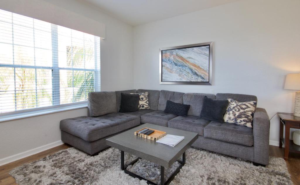 Vista Cay LakeView Fantasy - New! Near Parks & OCCC