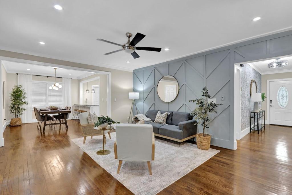 Heart Of Buckheadlenox Mall 5 Bedrooms 5 Bath Chef Black Car Services Available