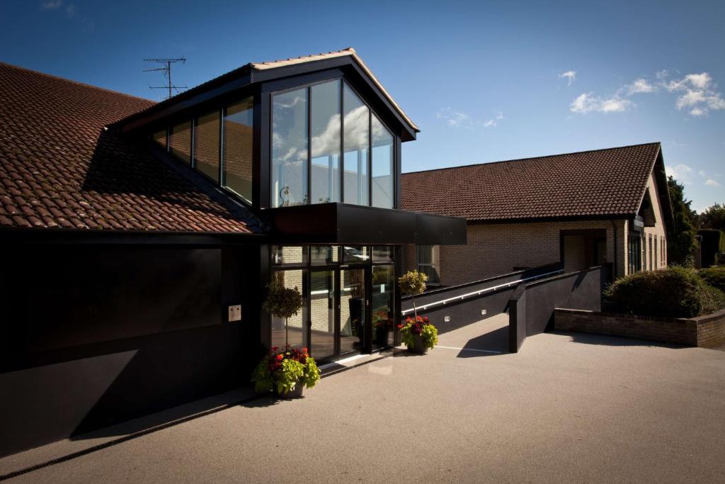Gloucester Robinswood Hotel (Gloucester)