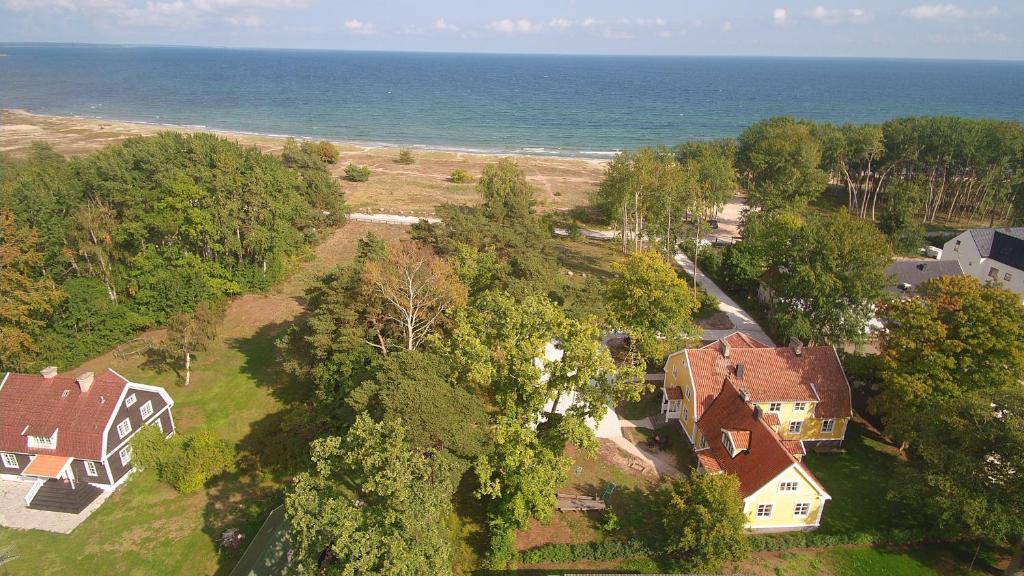 Strandvillan Ljugarn, LJUGARN