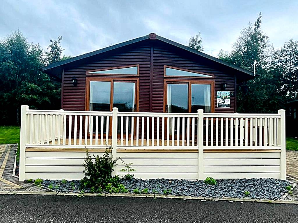 Hunters Lodge With Hot Tub