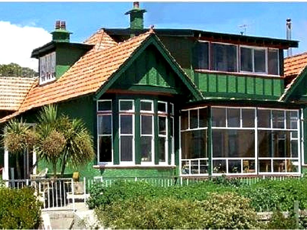 Federation House
