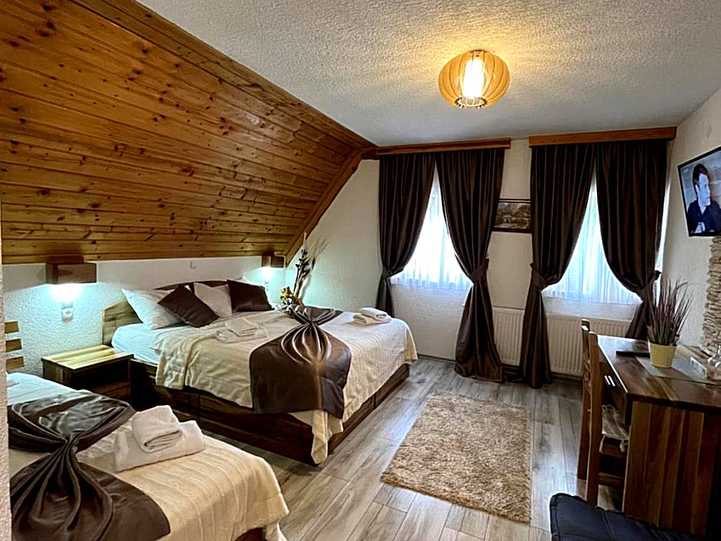 Rustic Inn River 2