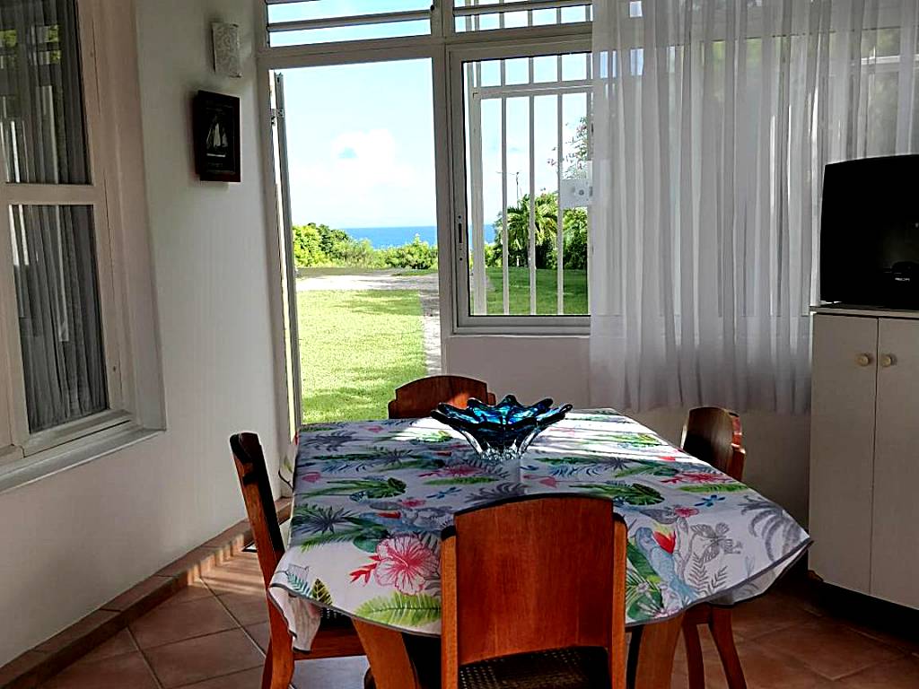 Cocooning sur mer Bungalow