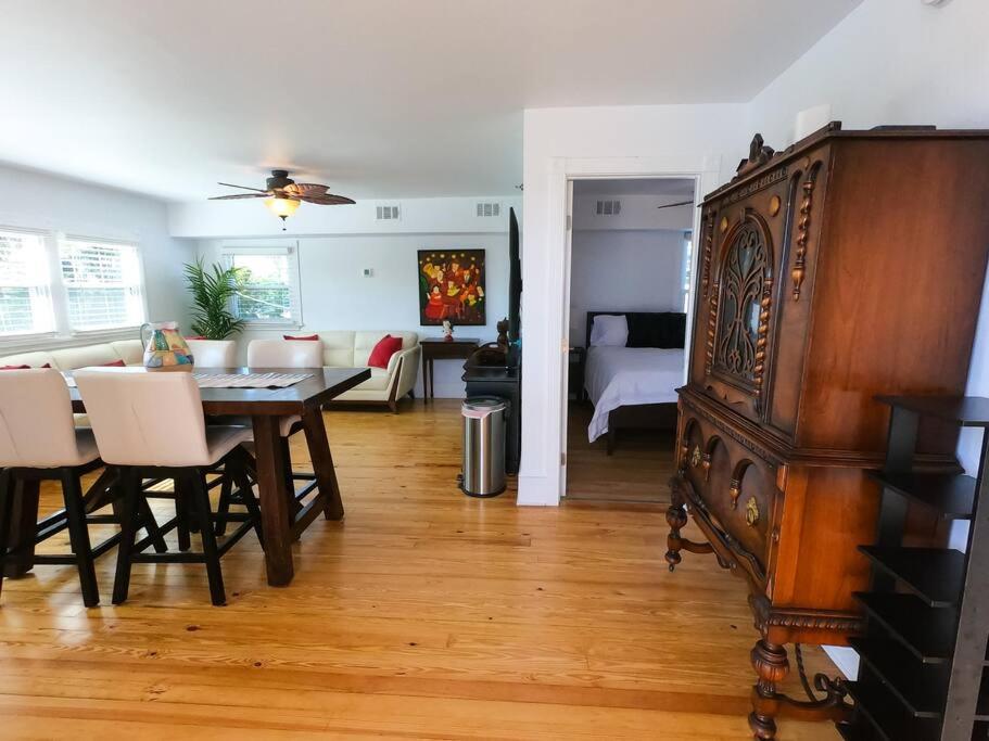 Villa Romantica, free bike dog friendly 2 bedbath