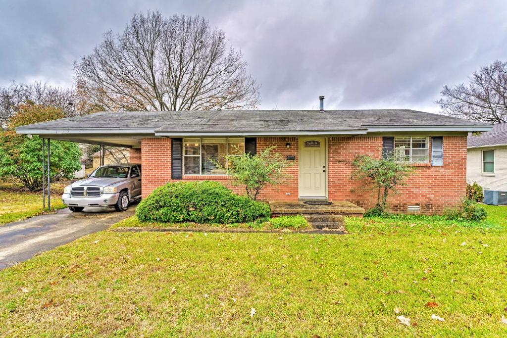 Cozy Home with Grill Walkable Oxford Location